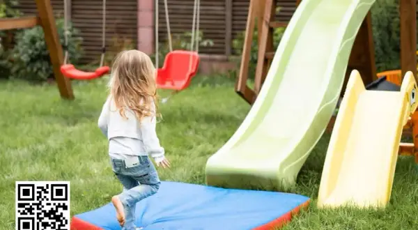 Plac zabaw: Od kiedy z dzieckiem? Samodzielnie po 7. roku życia?